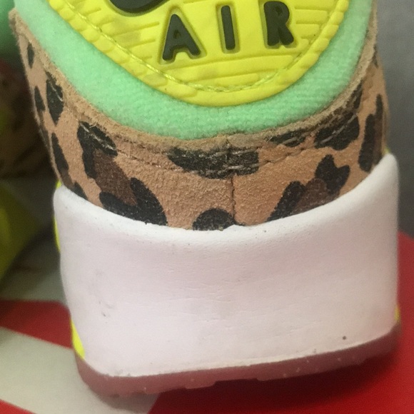 Nike Air Max 90 LX 90s Dancefloor Green Illusion Green Sneakers - Picture 10 of 12